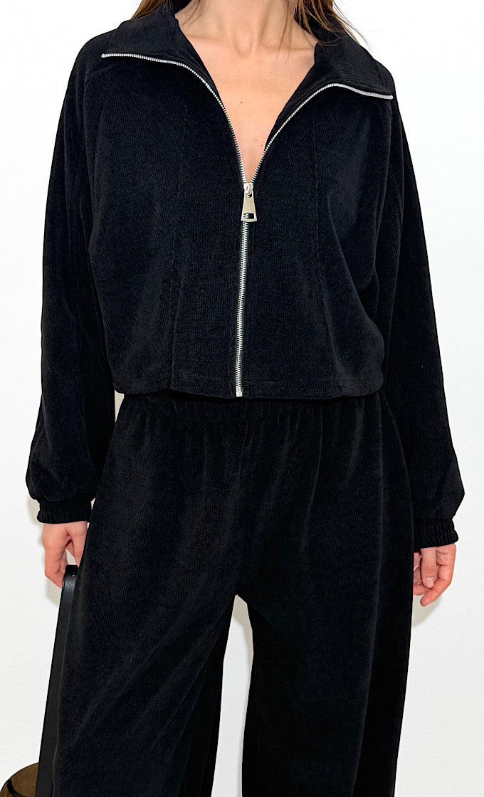 חליפת רזי שחורה