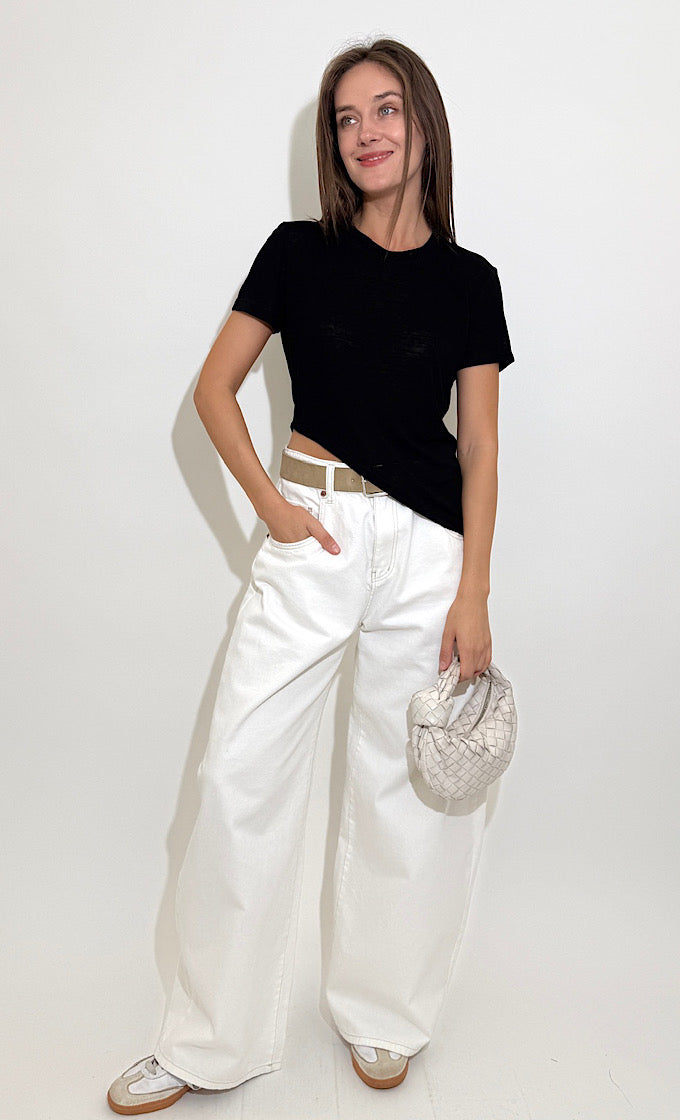 NINA BLACK ROUND NECK T-SHIRT 