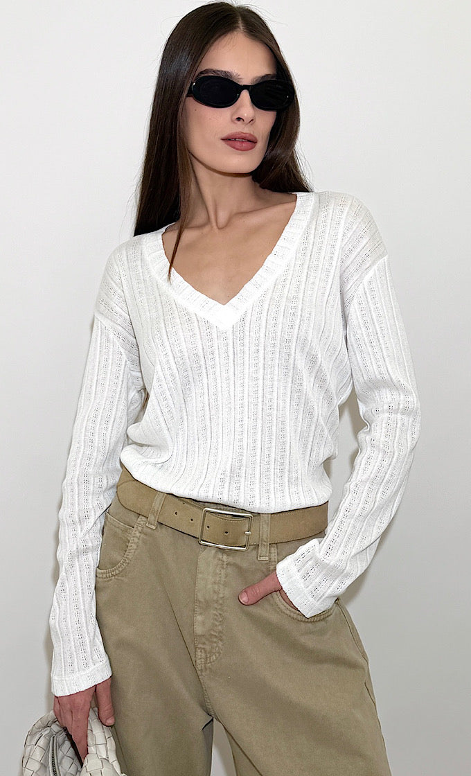 ODELL V-NECK WHITE SHIRT