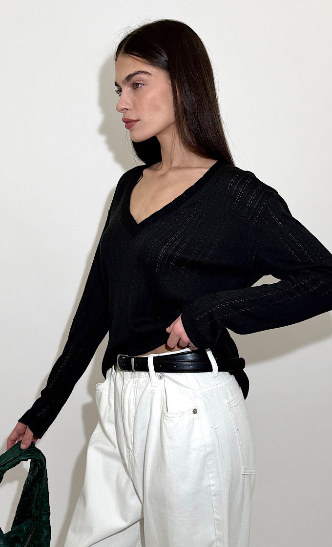 ODELL V-NECK BLACK SHIRT