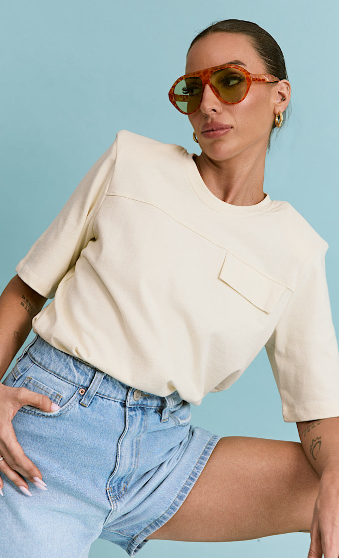 BLONDE CAPRI SHIRT