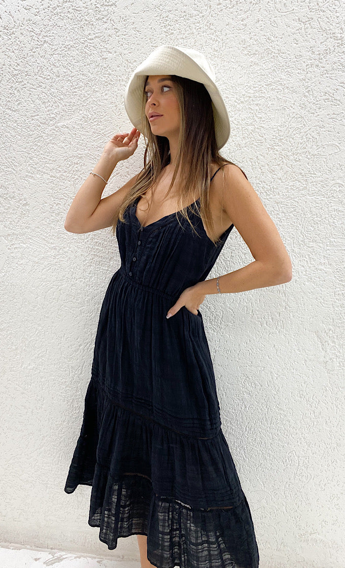 שמלת לארה שחורה