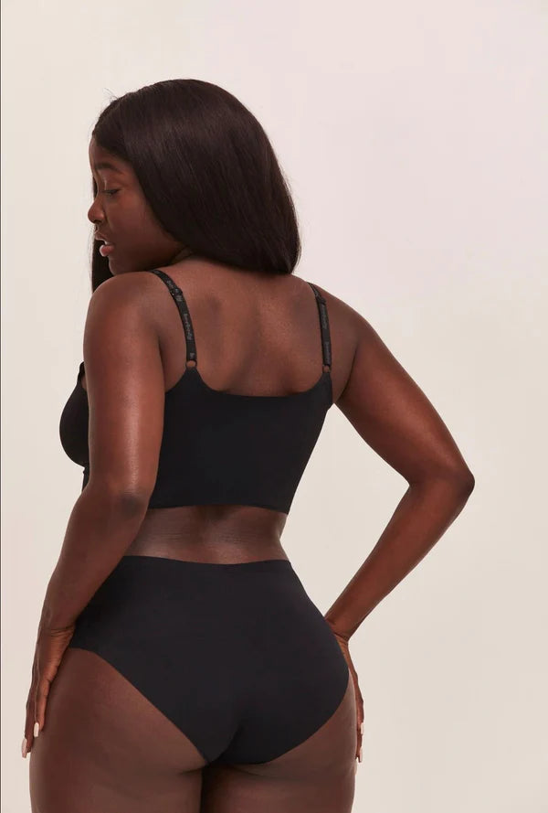 Gaya black seamless bottom