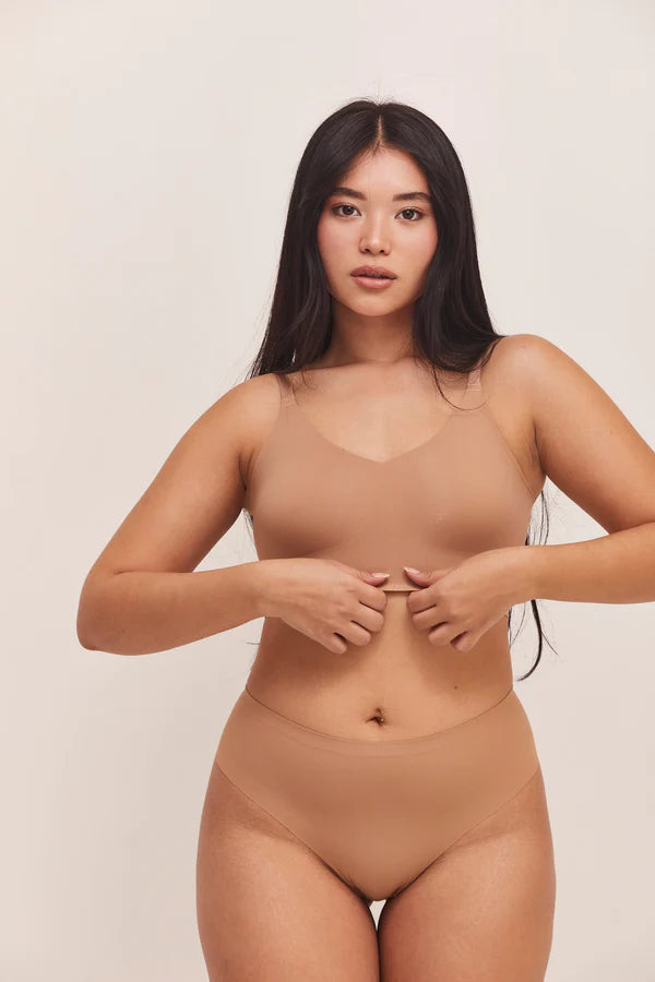 Lisa Neod seamless thong bottom